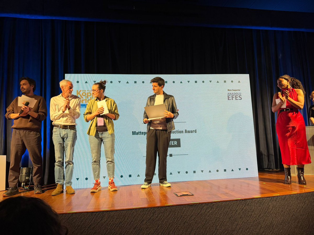 mattepost's tweet photo. MattePost Post-Production Award sahibini buldu.

Köprüde Buluşmalar kapsamında post prodüksiyon alanında üretimi desteklemeye devam ediyoruz.

@iksv_istanbul @koprudebulusma 

#MattePost #PostProduction #KöprüBridge #İksv #AnadoluEfes https://t.co/81rmUA8o0O