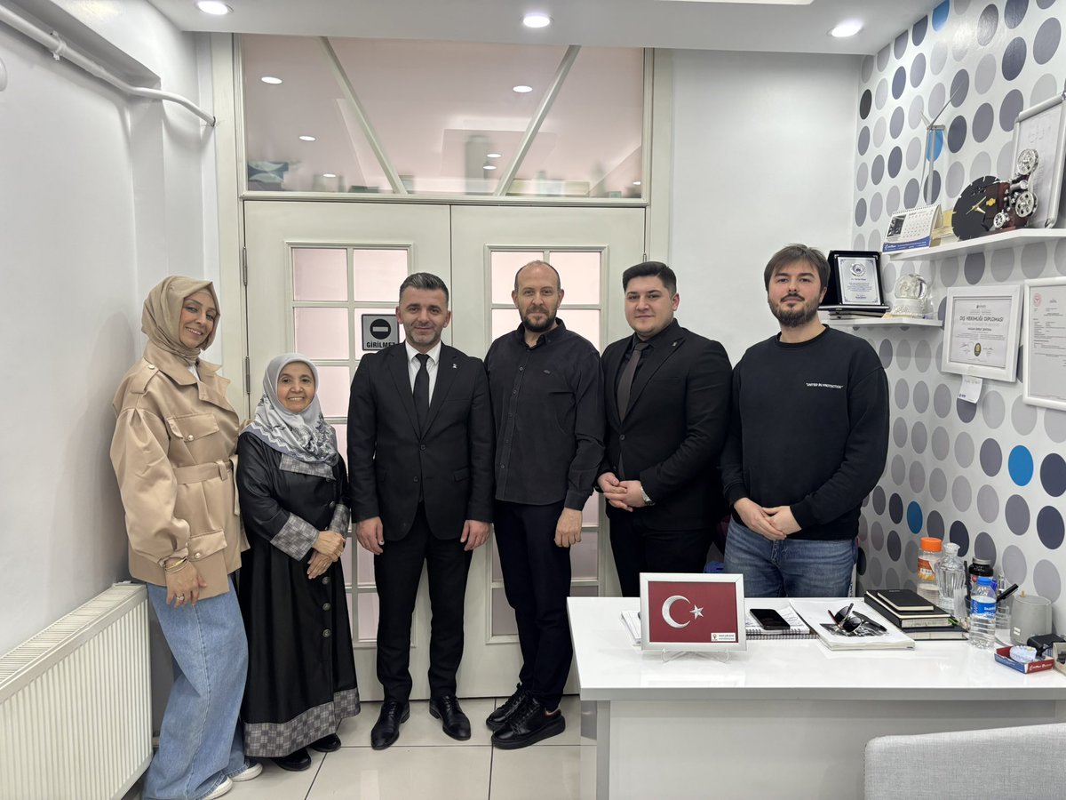 İlçe Başkanımız Samet Çağlayan, İlçe Gençlik Kolları Başkanımız, İlçe Başkan Yardımcımız ve İlçe Kadın Kolları Başkan Yardımcımız ile birlikte;

Önceki dönem Meclis üyelerimiz Halit Metin Müftüoğlu, Türkan Resüloğlu ve Yavuz Meşe’yi ziyaret ederek hasbihal ettik.