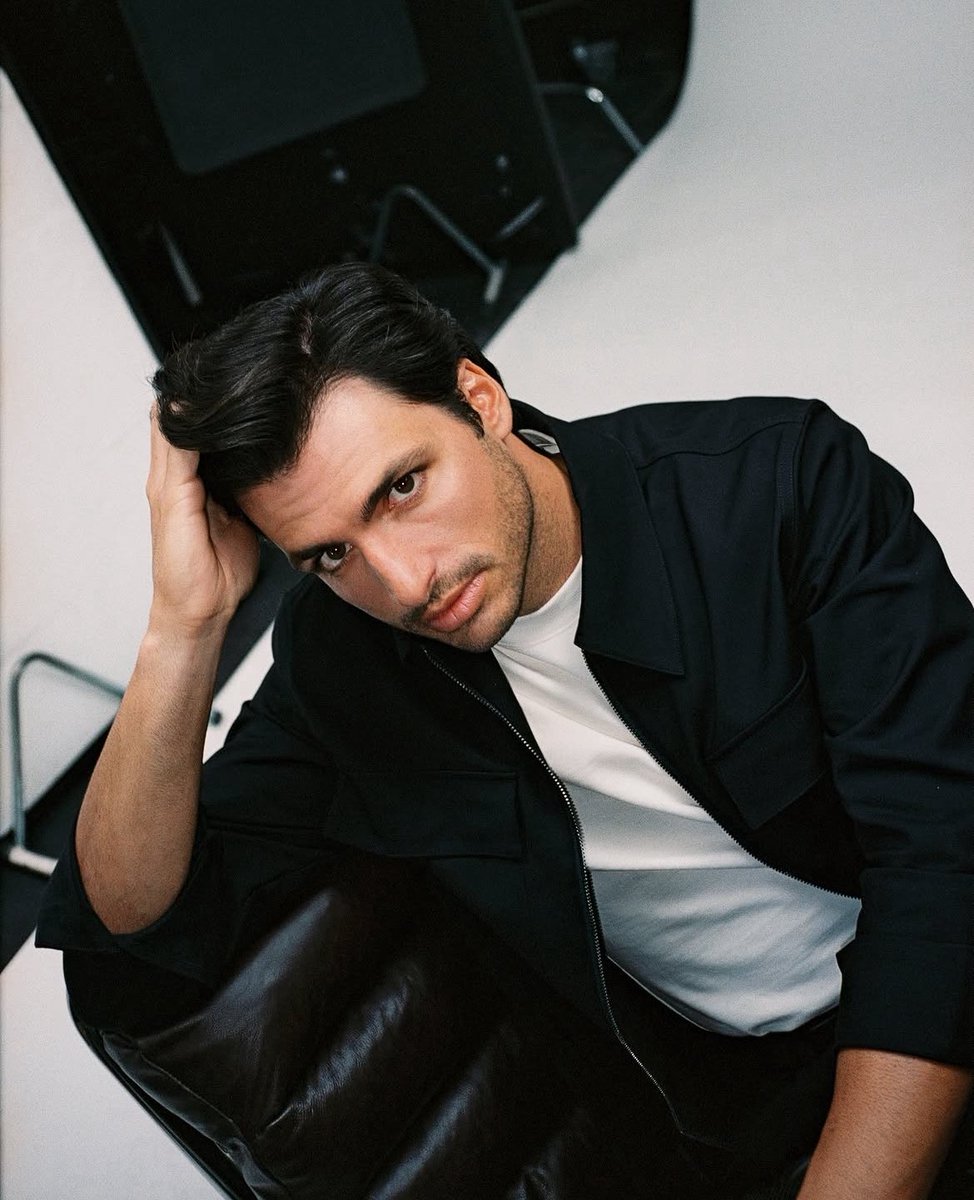 carlos sainz, prettiest man ever 🤍✨
