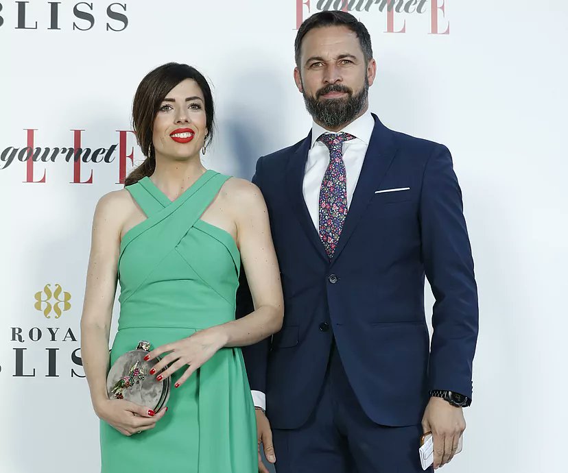 El que piensa en las tinieblas 💢 #NoALaGuerra tweet media