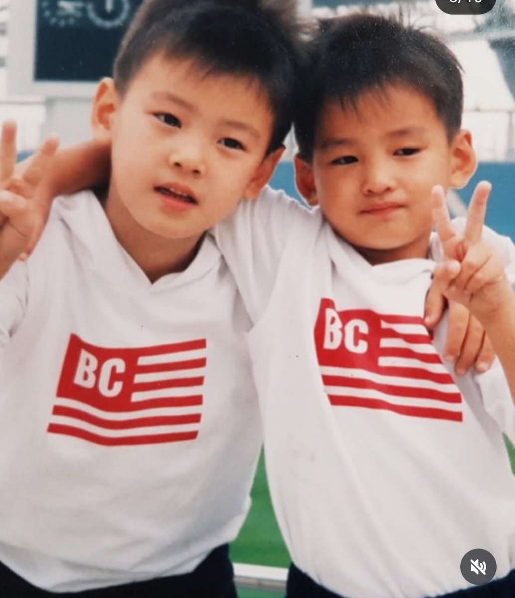 D285 #TO_EUNWOO_DONGMIN
No one loves U more than ur family(appa, omma, bro)...they love u unselfishly...they are loyal...their concern is endless!!!
FOREVER WITH CHA EUNWOO     
 #차은우와_항상_함께해 
#CHAEUNWOO #차은우