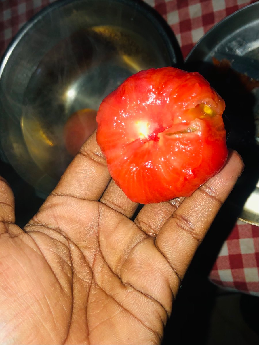 Kaympey's tweet photo. A friend once toured me. Putting tomatoes 🍅 in hot water is an easier way to peeling them.👌🏽 5 Years later I am still using this method. 🫶🏽 This serves as a reminder that helping is temporary while teaching is permanent. ❤️ https://t.co/EBNHRJatmK