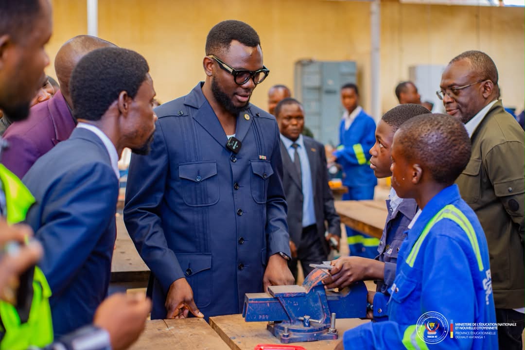 crispinmazanza1's tweet image. #Éducation #RDC 

L’honorable professeur @JTshiend, directeur provincial de l’éducation nationale et nouvelle citoyenneté du Haut-Katanga1, a effectué une importante descente sur le terrain afin de vérifier l’effectivité de la rentrée scolaire dans sa juridiction.
Lors de cette