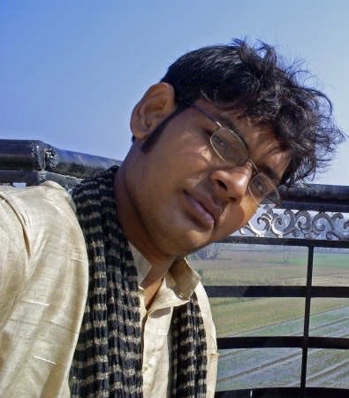 leanshashank's tweet image. #ThrowbackThursday …. 20 years ago. Selfie before cellphones

तब बाल भी थे और स्मार्ट भी था
