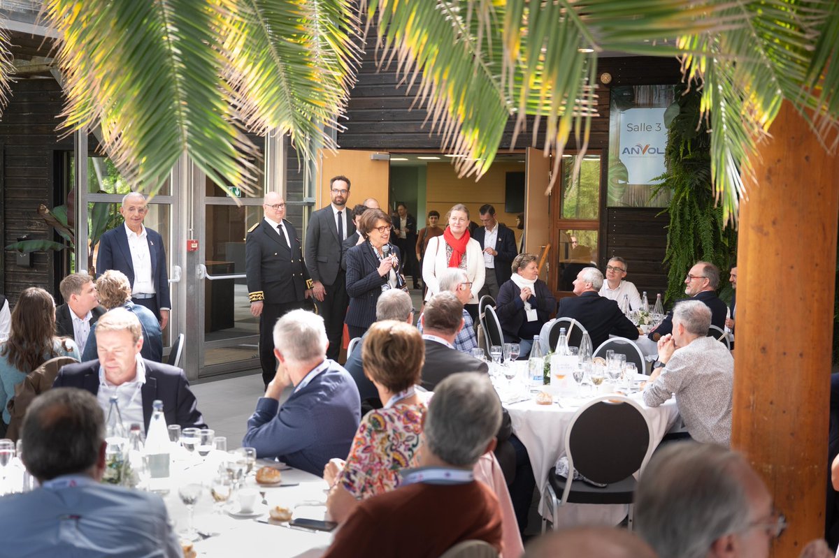 Annie Genevard tweet media