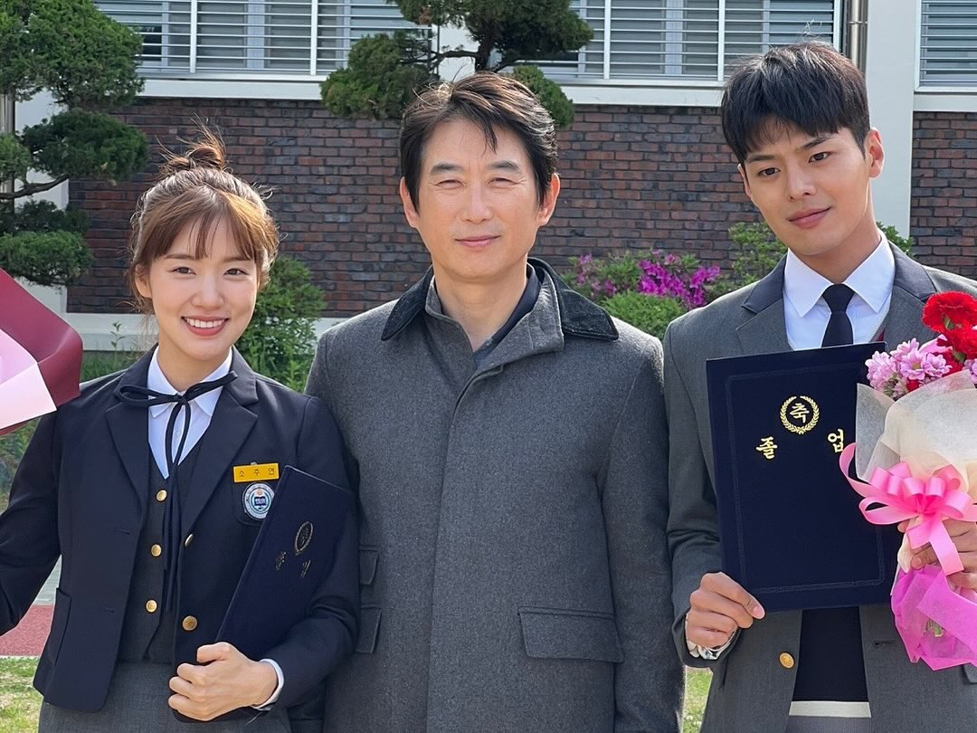 고유나 tweet media