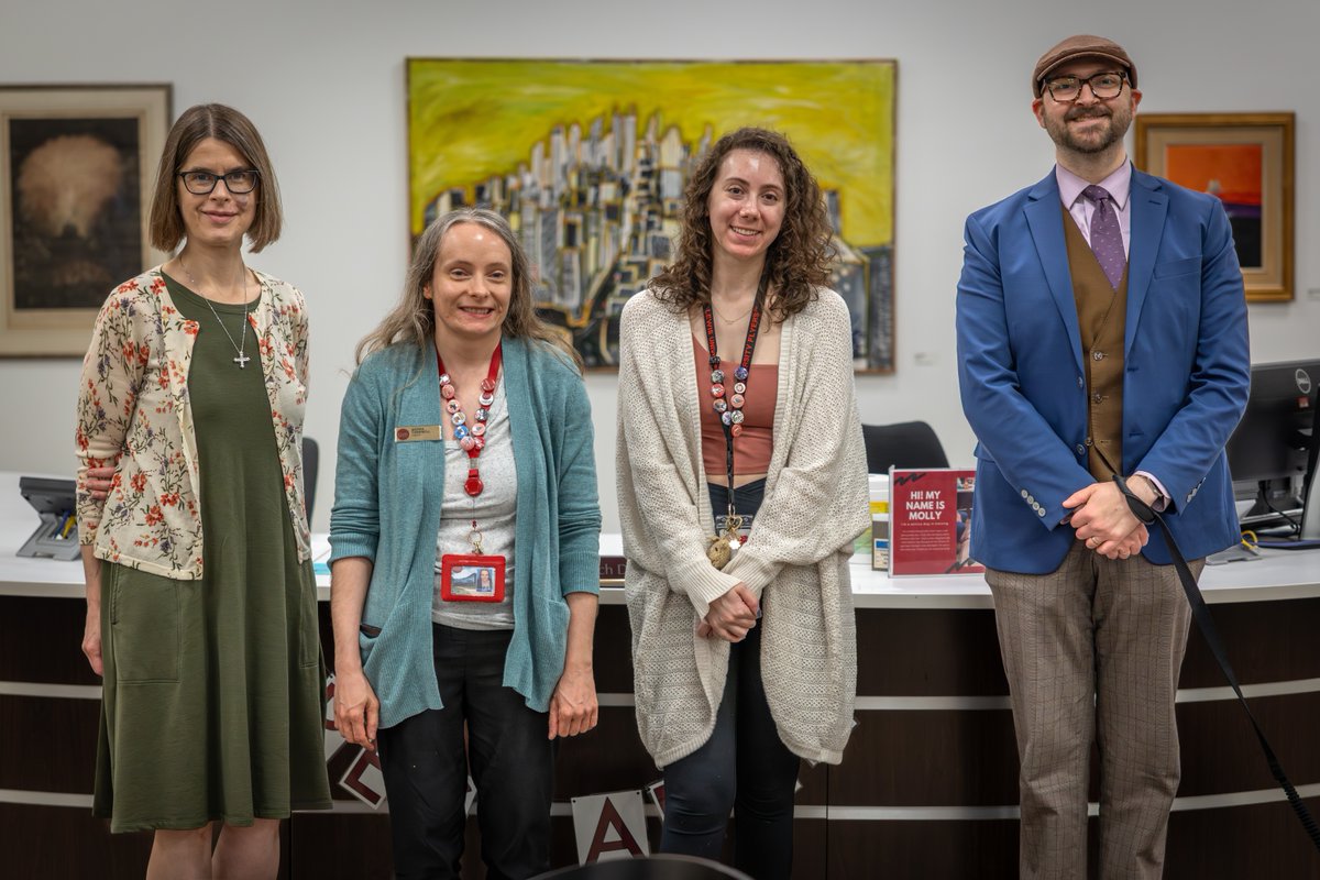 LewisUniversity's tweet photo. Honoring our amazing librarians—champions of research, discovery, and community success.
Thank you for being such an essential part of the #LewisU experience and #StudentSucess
#NationalLibrarianDay #librarians #librarianlove https://t.co/MgQ4LqYsDu