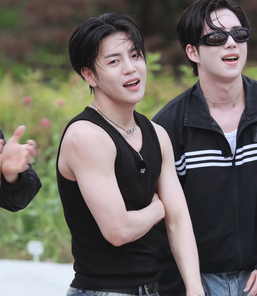 Just Jiham/Daily Donghun Clips/Pics tweet media