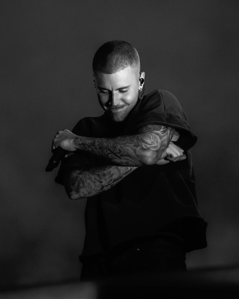 Justin Bieber Charts tweet media