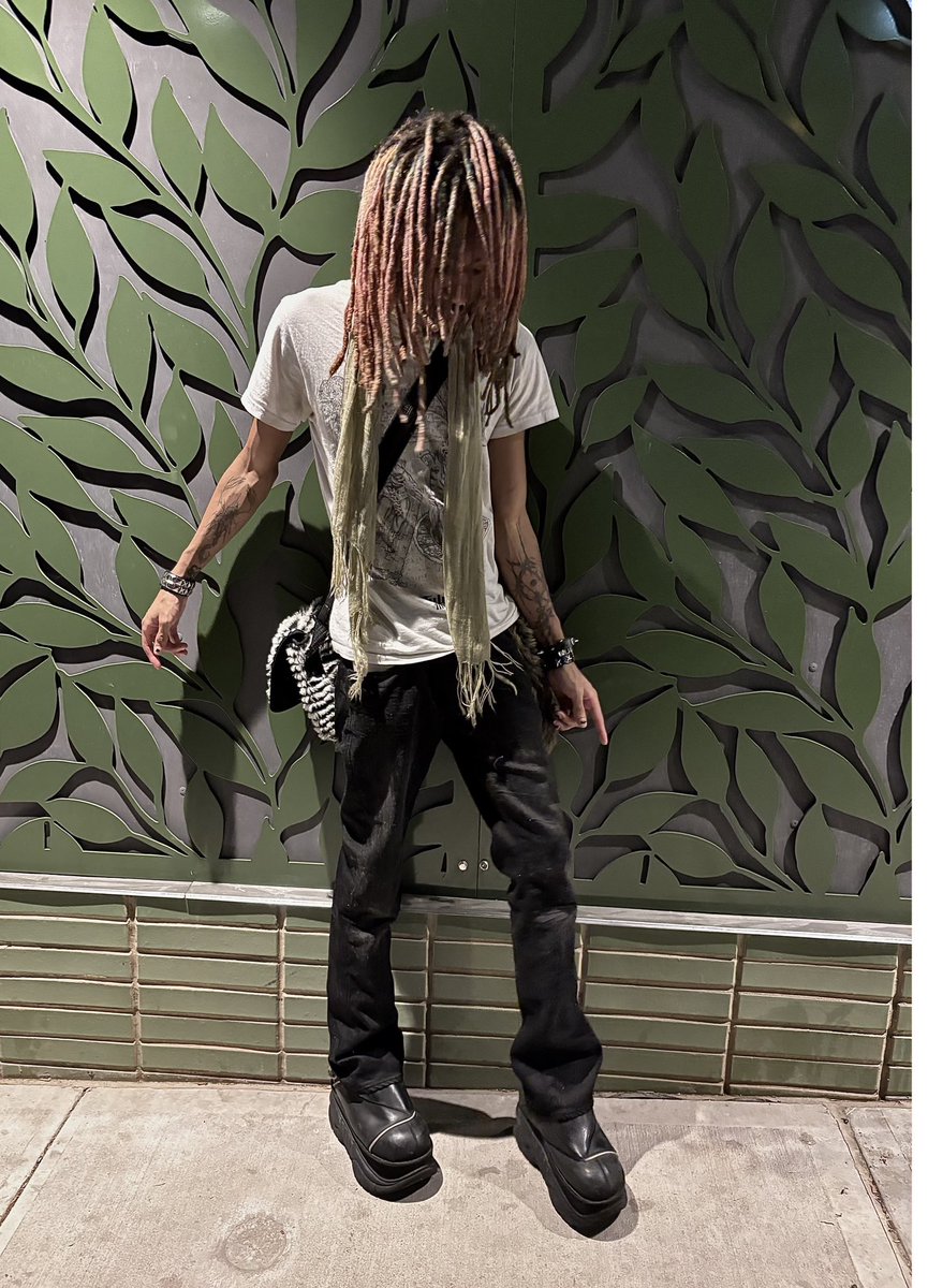 00apathy tweet media