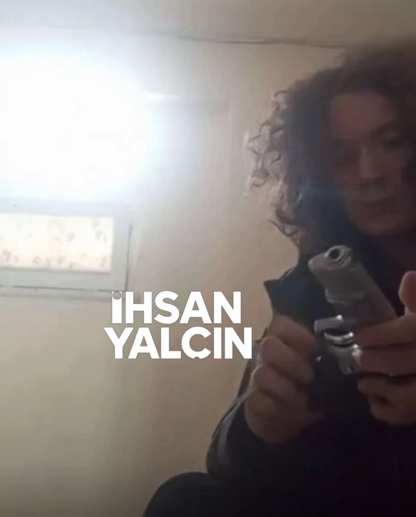 Toplum ikiye bölünmüş durumda bazıları olayın yaşandığı anda bölgede silah taşıyan birileri olsaydı bu boyutta bir katliam olmazdı derken diğer kesim de silaha kolay ulaşmanın sebep olduğunu dolayısıyla bunun zorlaştırılması gerektiğini söylüyor. Sizce hangi taraf haklı?