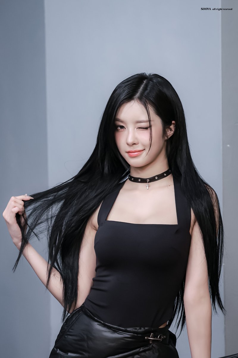 sooya_32's tweet photo. 260409 HQ
단발 장발? 요니 is 뭔들>< 다 잘 어울리고 예뻐🖤

 #Kep1er #김다연 #DAYEON #ダヨン #ケプ https://t.co/HOEiViKJ9P