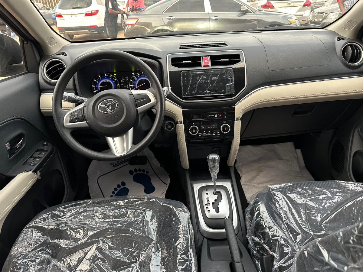 ABMOTORS_NG's tweet image. Brand New 2023 Toyota Rush Keyless
Price 43M
Original Custom Papers 
Kaduna, Nationwide Delivery 🚚 

📞 07068404450 #brandnew