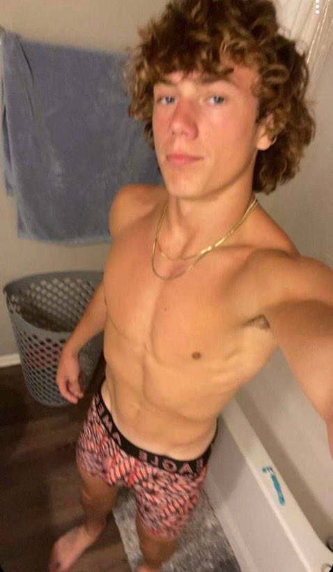 Annoymous807's tweet image. Hottie Tyler Wright 

Dm or message on telegram 
Annoymous807
#straight #bait #str8 #str8bait #snap