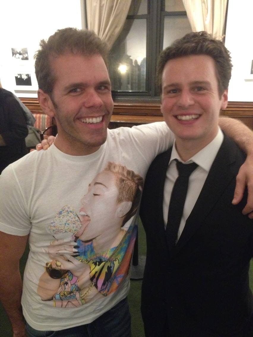 PerezHilton's tweet photo. Everybody says we'd make the cutest couple! And by everybody I mean me and only me. But, still, we'd make the cutest couple! With Groffsauce at a Rodgers And Hammerstein performance he gave at the 92nd Street Y in New York City. April 2014. #ThrowbackThursday #JonathanGroff #HusbandGoals