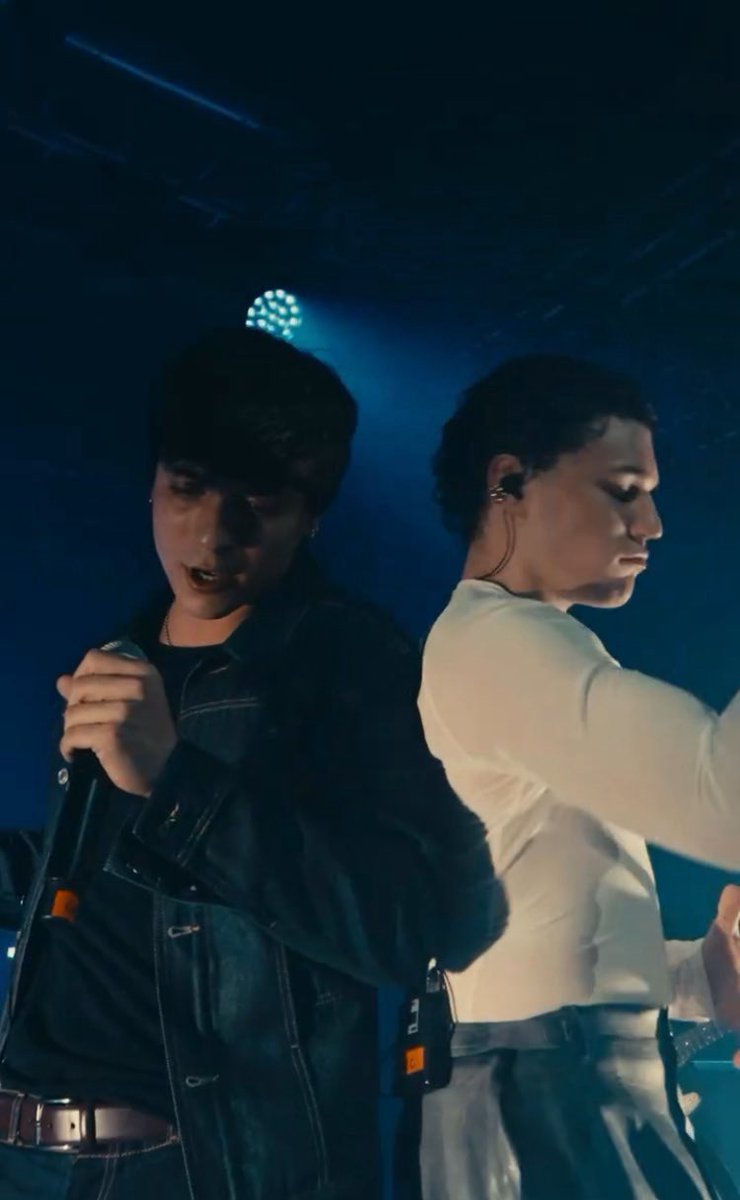 paola; senza maschera tweet media