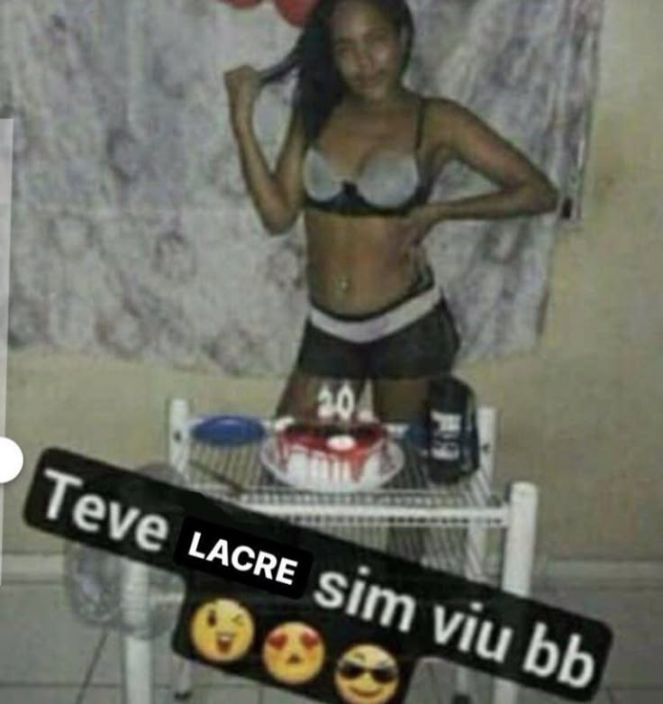 kk os cara se doendo porque o bts perdeu pra irene... nao aceitam mesmo ver uma lesbica orelhuda autista mae de menina feminista no topo ne