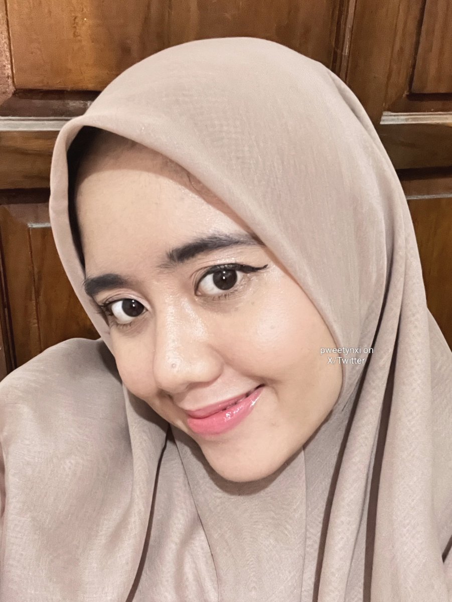 AS EXPECTED HOW BEAUTIFUL IT IS 🤎✨

Best Natural Highlight and Contour for daily 🥰🩷