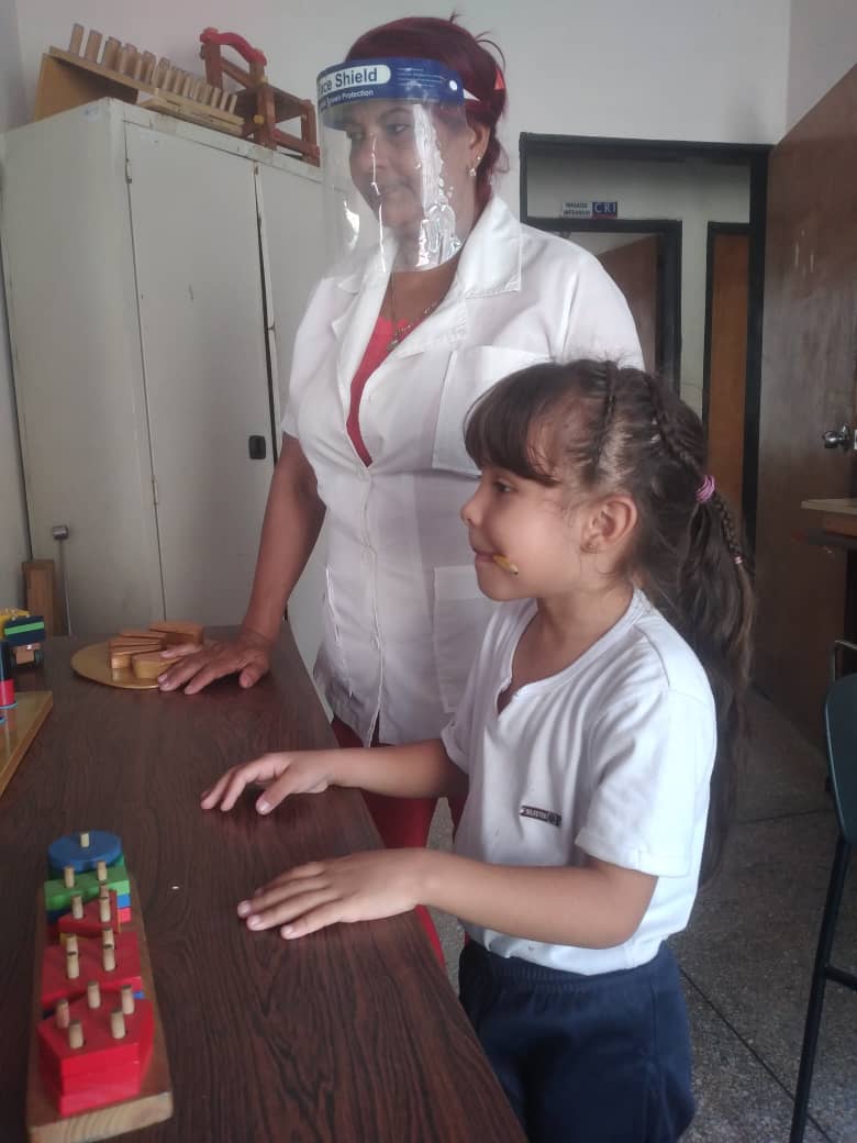 Bmcbarinas's tweet photo. Brigada Médica Cubana
CDI Hugo de los Reyes Chávez
Dos pueblos una sola bandera de solidaridad Barrio Adentro es el testimonio vivo de la hermandad inquebrantable entre Cuba y Venezuela 23 años venciendo la muerte con ciencia y amor.
#CubaYVenezuela #SolidaridadInternacional https://t.co/b4z0s64evJ