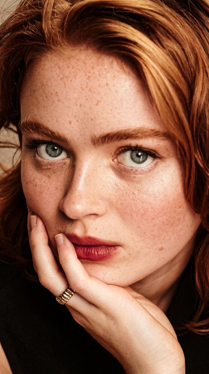 DarthSink33RBR's tweet photo. Hoje é aniversário da nossa querida @SadieSink uma das atrizes mais talentosas da nossa geração e não só isso, Sadie também é uma pessoa maravilhosa com um sorriso e humor que ilumina nossos dias, sei que ela nunca verá essa mensagem! https://t.co/fNm4Dx7k8I
