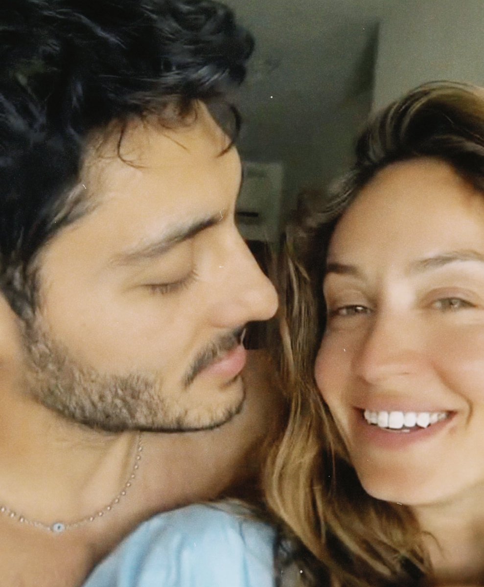 Vi amo sempre 💖

#helevier