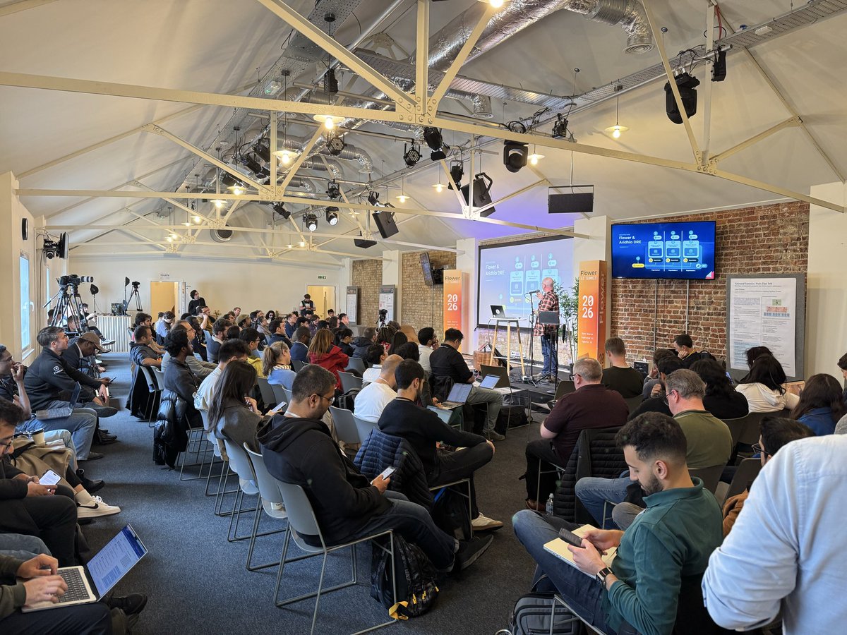 jafermarq's tweet photo. Scott Russell was telling us how @aridhia uses @flwrlabs’ SuperGrid to enable #collaborativeAi across DREs! 🚀 https://t.co/dtpxn5zoTA