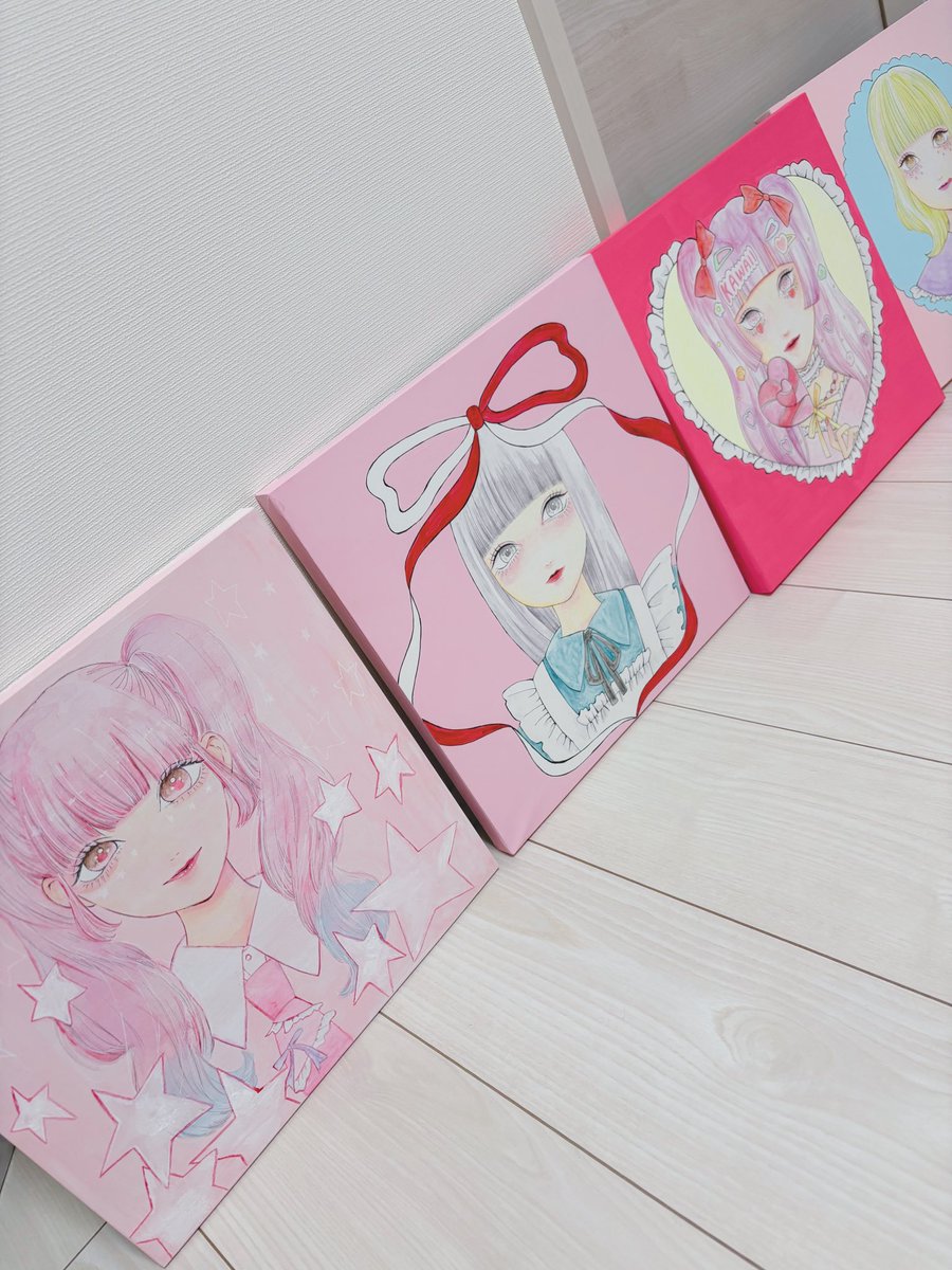 PINK  ROOMでこれら(いつめん)も持っていくのだけど、過去の作品なので、もし、もし欲しいと思ってくれる方がいたら会期最終日かそれ以降にプレゼントしますのでこっそり教えてください…………………🎀