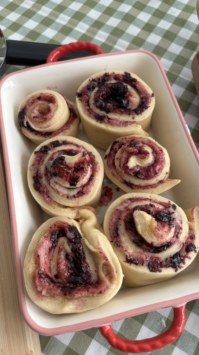 Yhu 🍎🦴| DEBUT SOON | COMMS OPEN tweet media