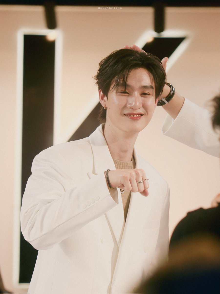 B̶E̶L̶L̶A̶X̶M̶I̶T̶R̶A̶ tweet media