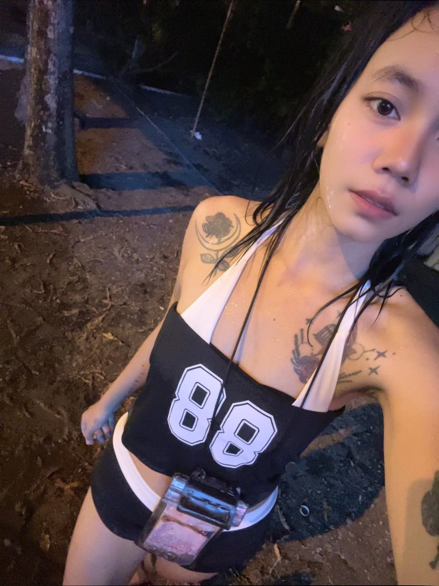 ง่วงนอน tweet media