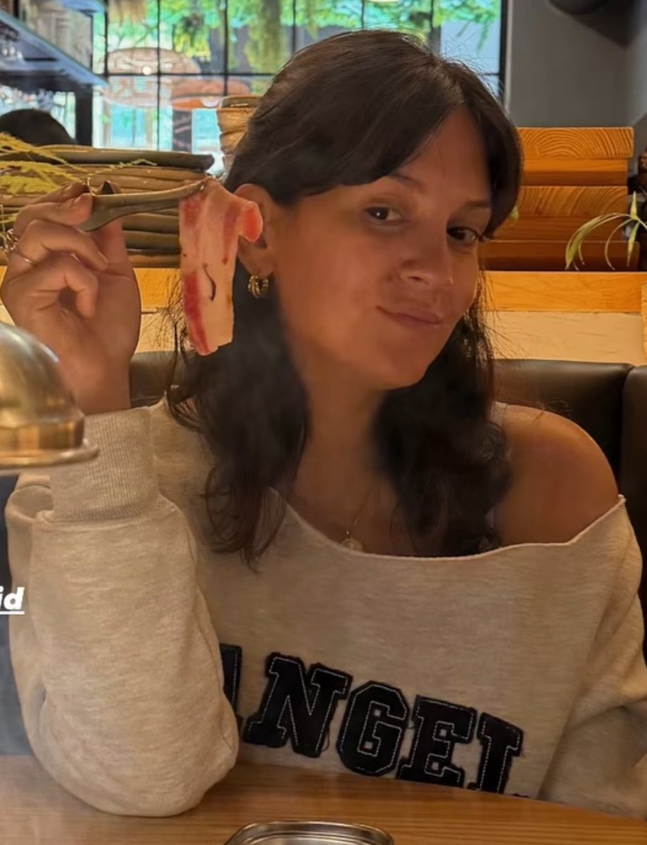 Huerfanela tweet media