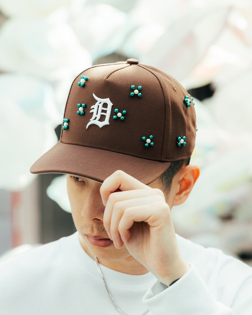 DTLRVILLA's tweet photo. A style you don't want to miss! The #MitchellandNess Beaded Pro Pinch Snapback Hats are available in-store and online. 

Link to Mitchell &amp; Ness: https://t.co/tdf0bzvu0Q https://t.co/r7qkdoU72o