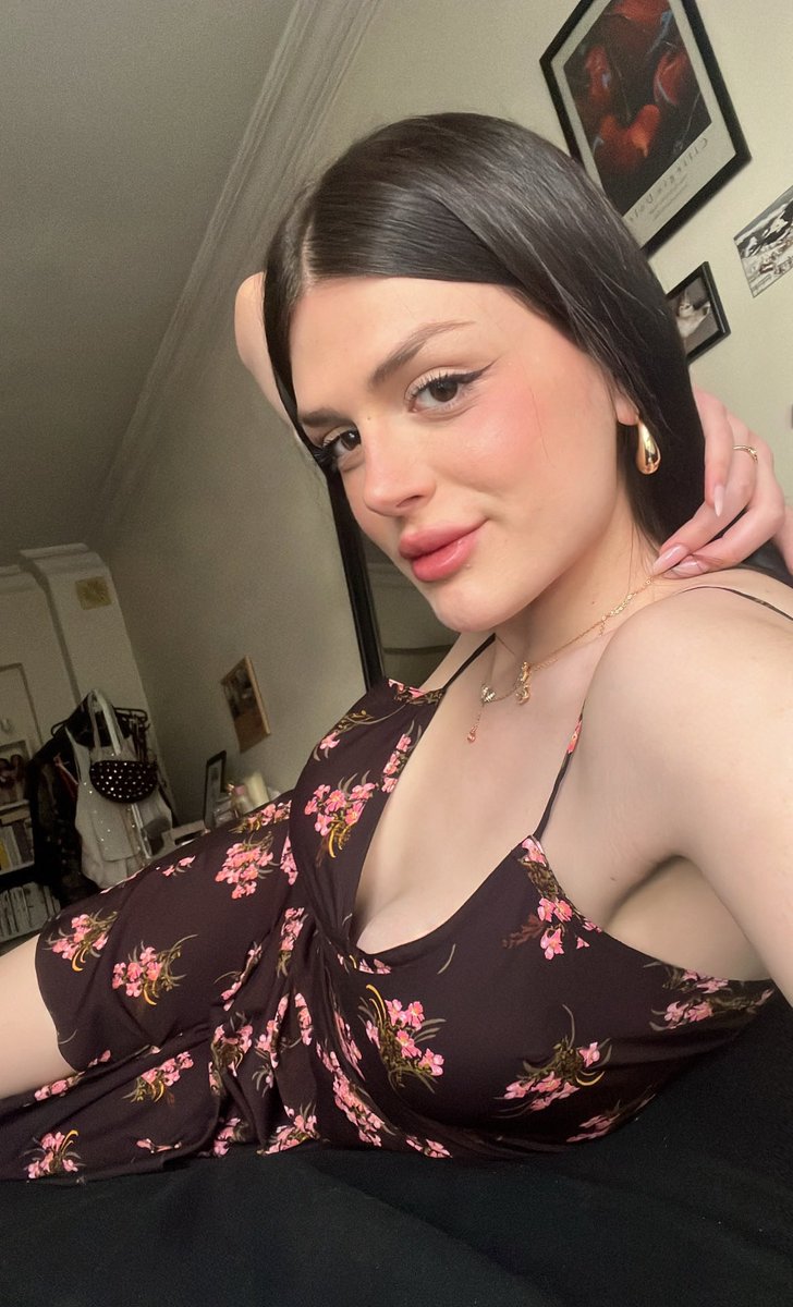 Özge Antalya'lı tweet media