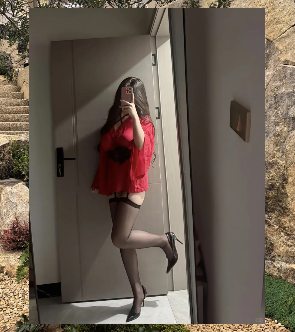 Sandy Jones tweet media