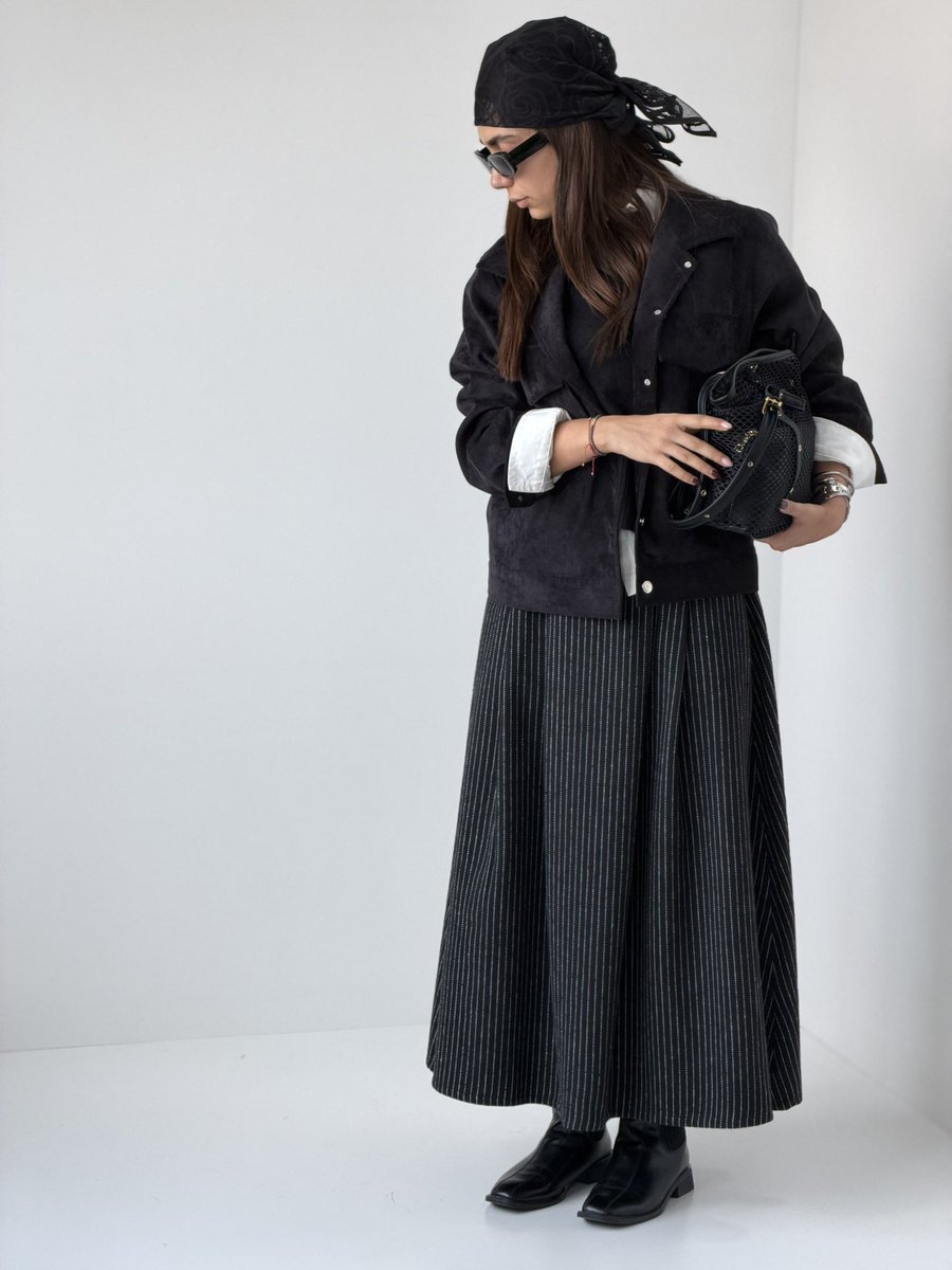 لی لا tweet media