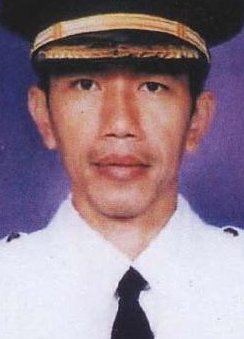 Arion7199's tweet photo. @Boediantar4 INI COCOK, MIRIP, CUMA BEDA UMUR AJA, YG SATU MASA SMA DAN YG SATU DAH JADI WALIKOTA. PASTI PADA SETUJU. https://t.co/c2m2BtPbUH