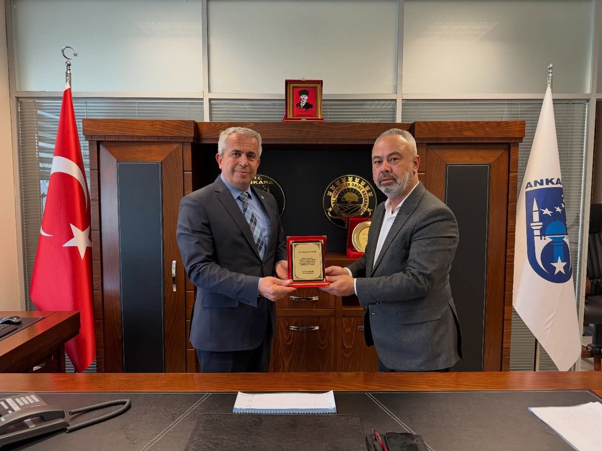 AnkaraCemevi's tweet photo. Tüm Alevi Bektaşi Derneği Ankara Cemevi olarak,
Ankara Büyükşehir Belediyesi Kırsal Hizmetler Daire Başkanı Sn. H. Şemsi Uysal’ı ziyaret ettik.

Nazik kabulleri ve göstermiş oldukları ilgi ve alakaları için kendilerine teşekkür ederiz.

@yavasmansur @ankarabbld @drokayerozgun https://t.co/1dbZppf4l5