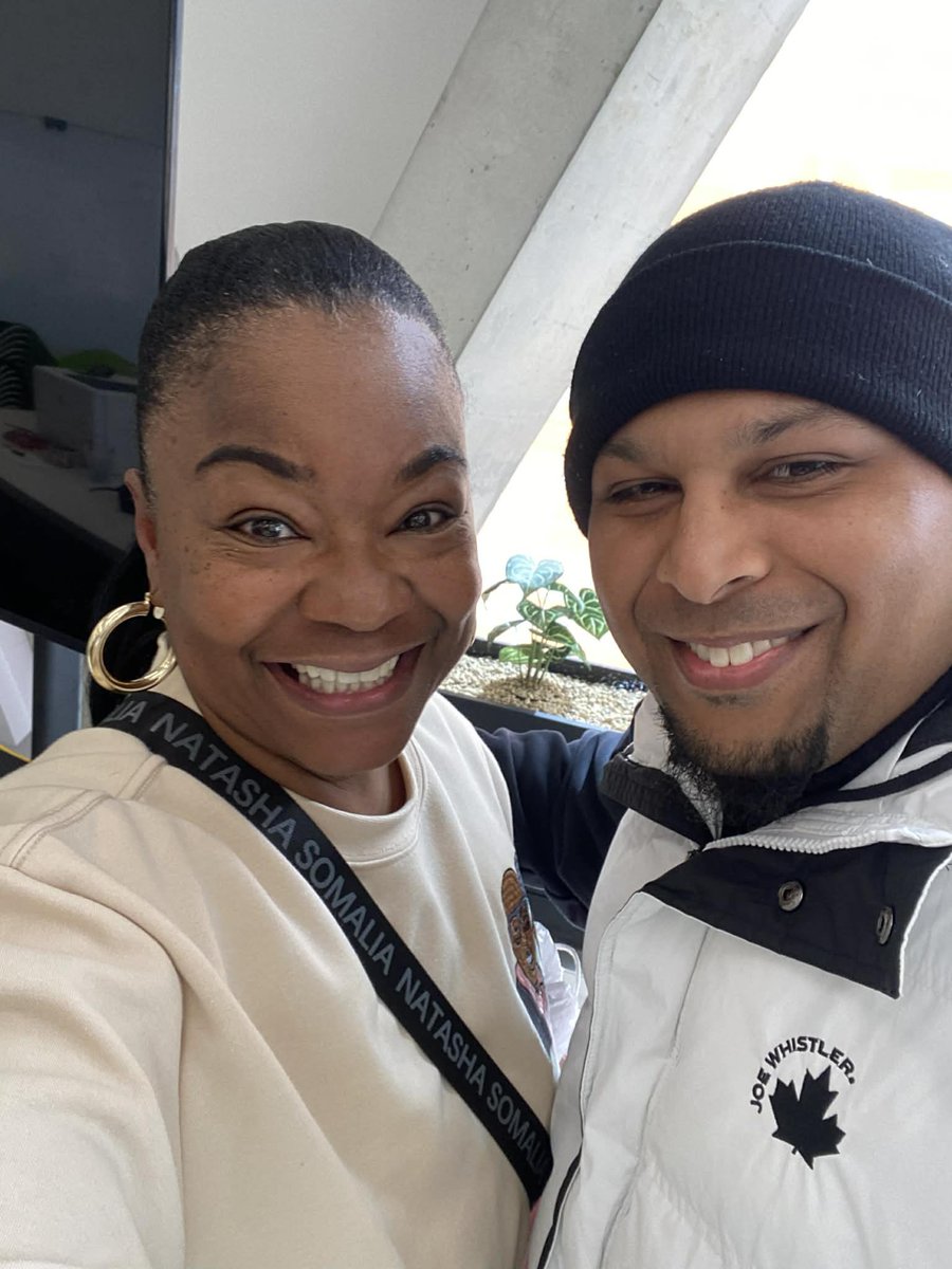 LachDass's tweet photo. @TechieBunny What a blessing meeting #RoxanneShontae 📸😁❤️ https://t.co/pMsB9YTagm