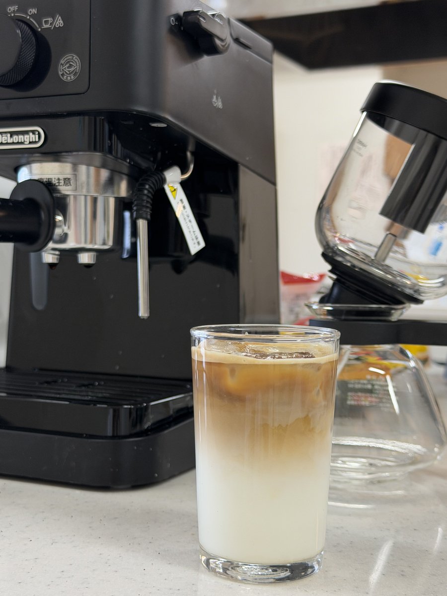 saidaicoffee's tweet photo. 第2回の新歓ありがとうございました！
エスプレッソマシンの用意もあるので、コーヒーはちょっと苦手だけどカフェラテなら！という方もぜひご参加ください✨

次回以降の日程は以下の通りです。お待ちしております！
○ 4/22 (水) 14:00~20:00
○ 5/1 (金) 14:00~20:00

#春から埼大 https://t.co/cgwGjQ4DKE