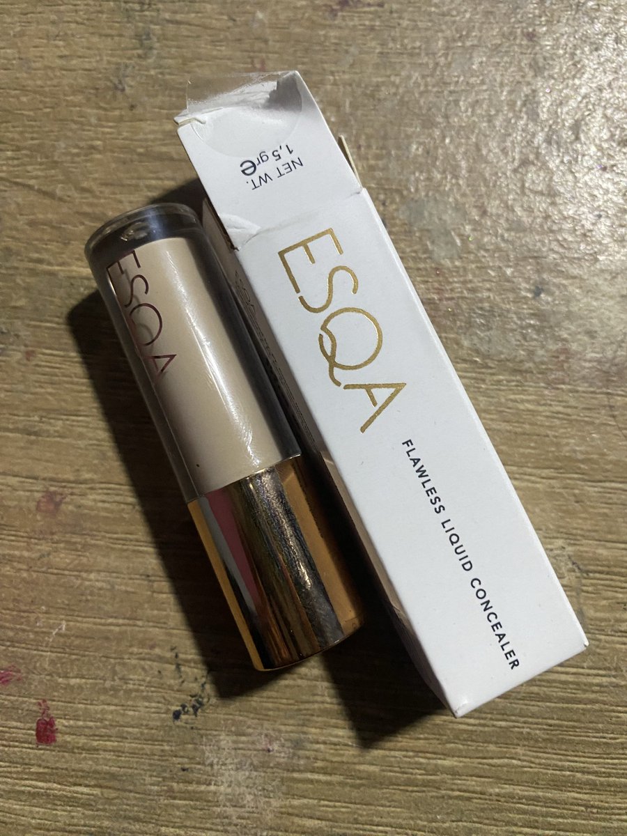 secretttttt33's tweet photo. WTS concealer mini esqa shade granola baru banget dibukaaa, isi masi 99% dijual karna keputihan shadenya tawar aja mau brp https://t.co/lvMyhJaU0k