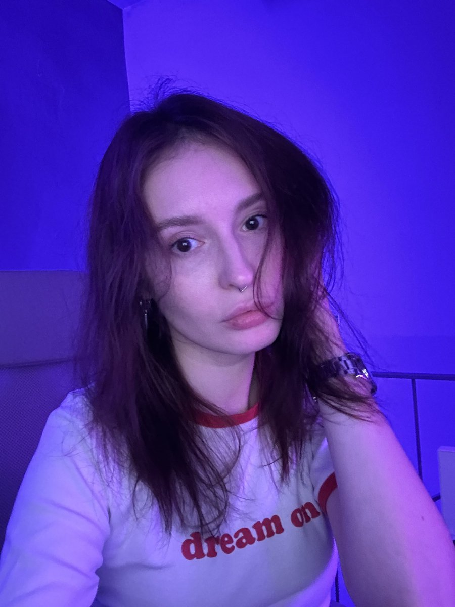 дама 🪱 червей tweet media