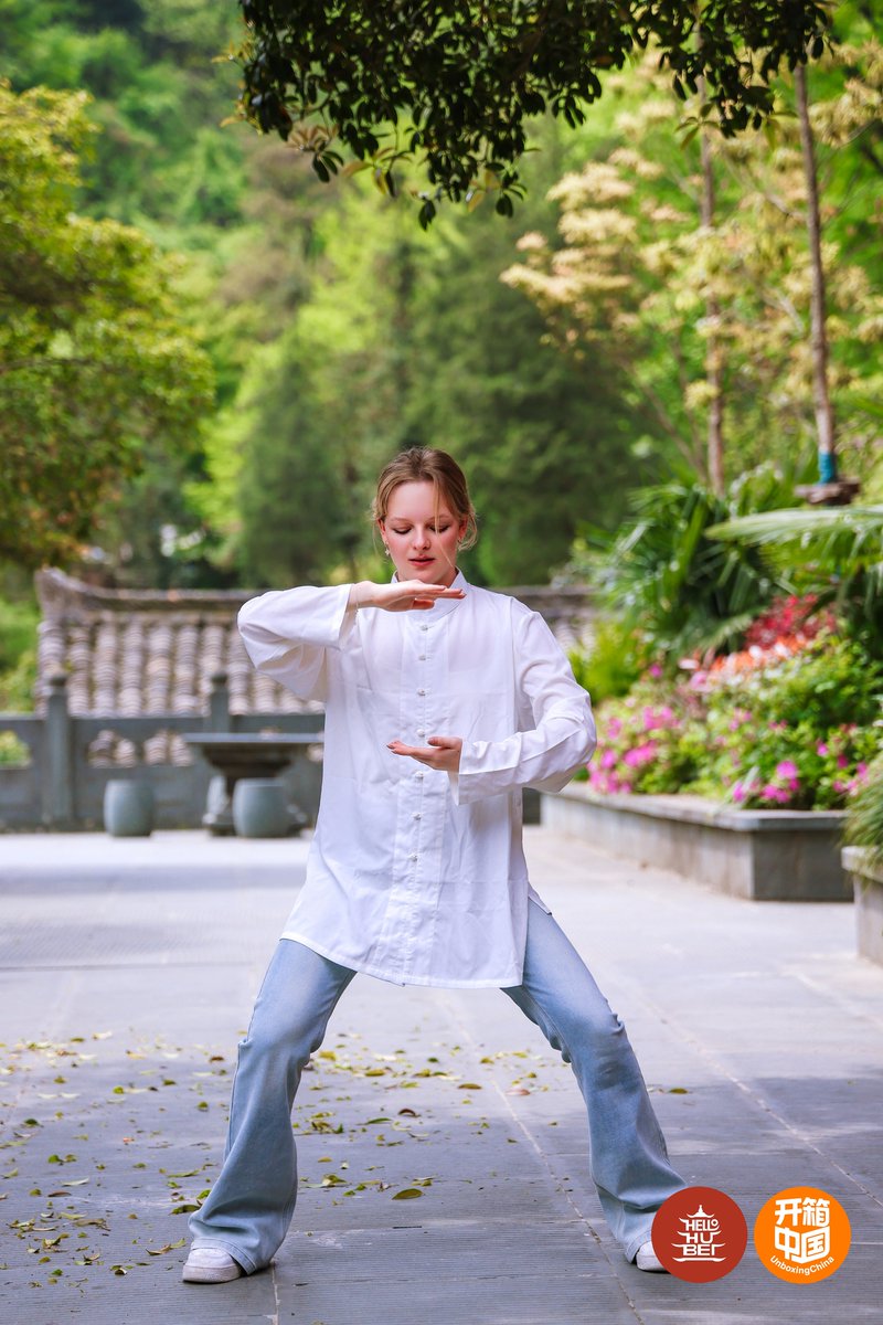 ChinaDaily's tweet image. "For the first time, deep inside, I found an incredible balance, which I had never felt before," said Sofiya Don.

A group of international travelers on Thursday visited Wudang Mountain in China's #Hubei province and practiced traditional Chinese #martialarts. Dressed in