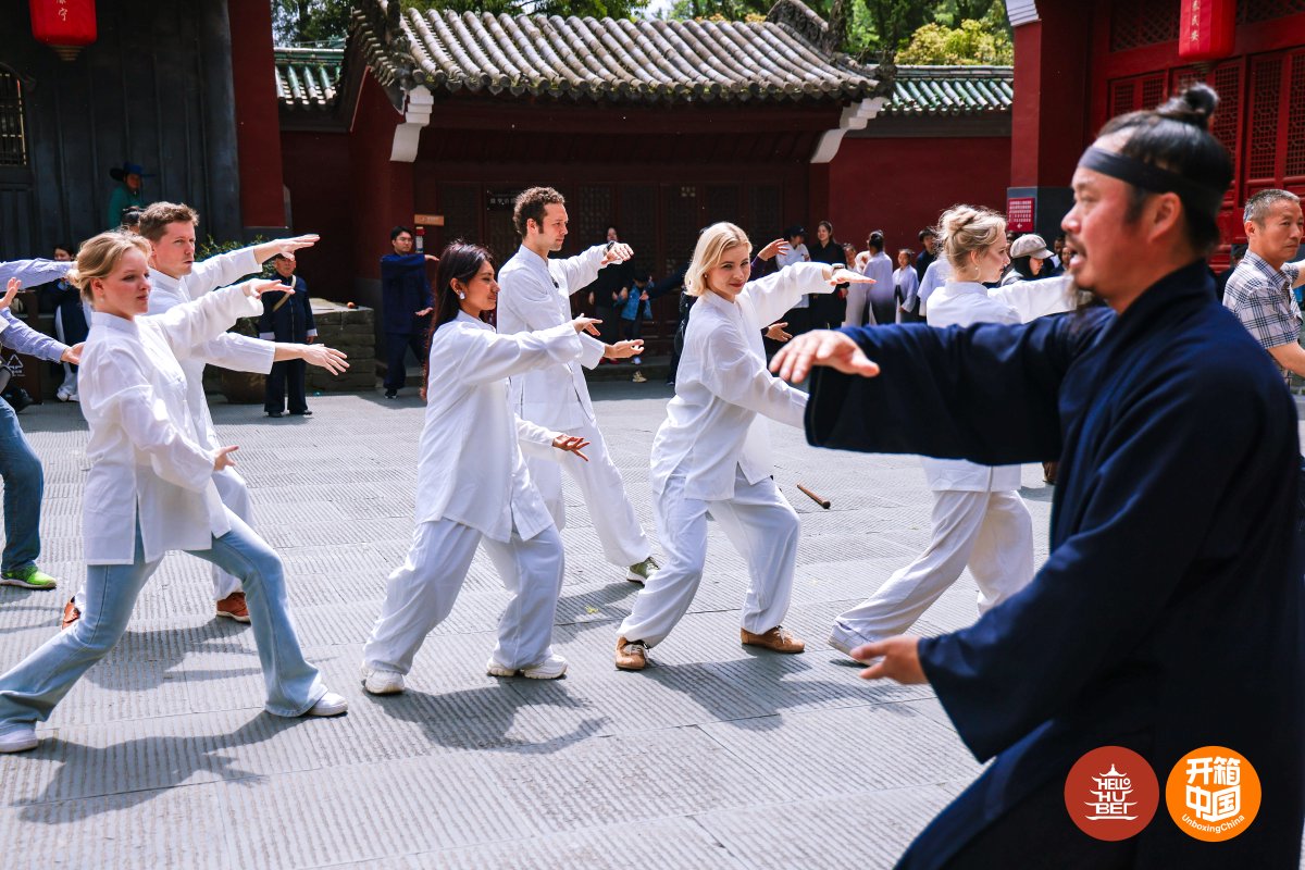 ChinaDaily's tweet image. "For the first time, deep inside, I found an incredible balance, which I had never felt before," said Sofiya Don.

A group of international travelers on Thursday visited Wudang Mountain in China's #Hubei province and practiced traditional Chinese #martialarts. Dressed in