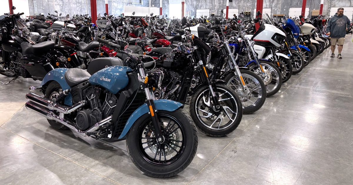 npauctions tweet media