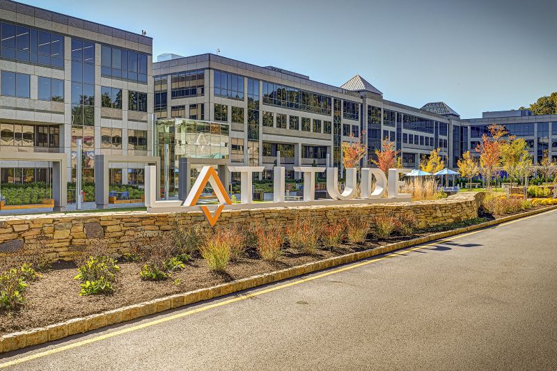 NewsByRENJ's tweet image. From The Briefing: 4-16-26
Rubenstein, Vision land $80 million #refi for 700,000 sq. ft. Latitude #campus in #Parsippany

ow.ly/AR3B50YKmUz

#NJ #TheDailyBriefing #newjerseyrealestate #RealEstateNJ #news #industrial #buy #sell #deal #commercial #CRE #NJCRE #RENJ