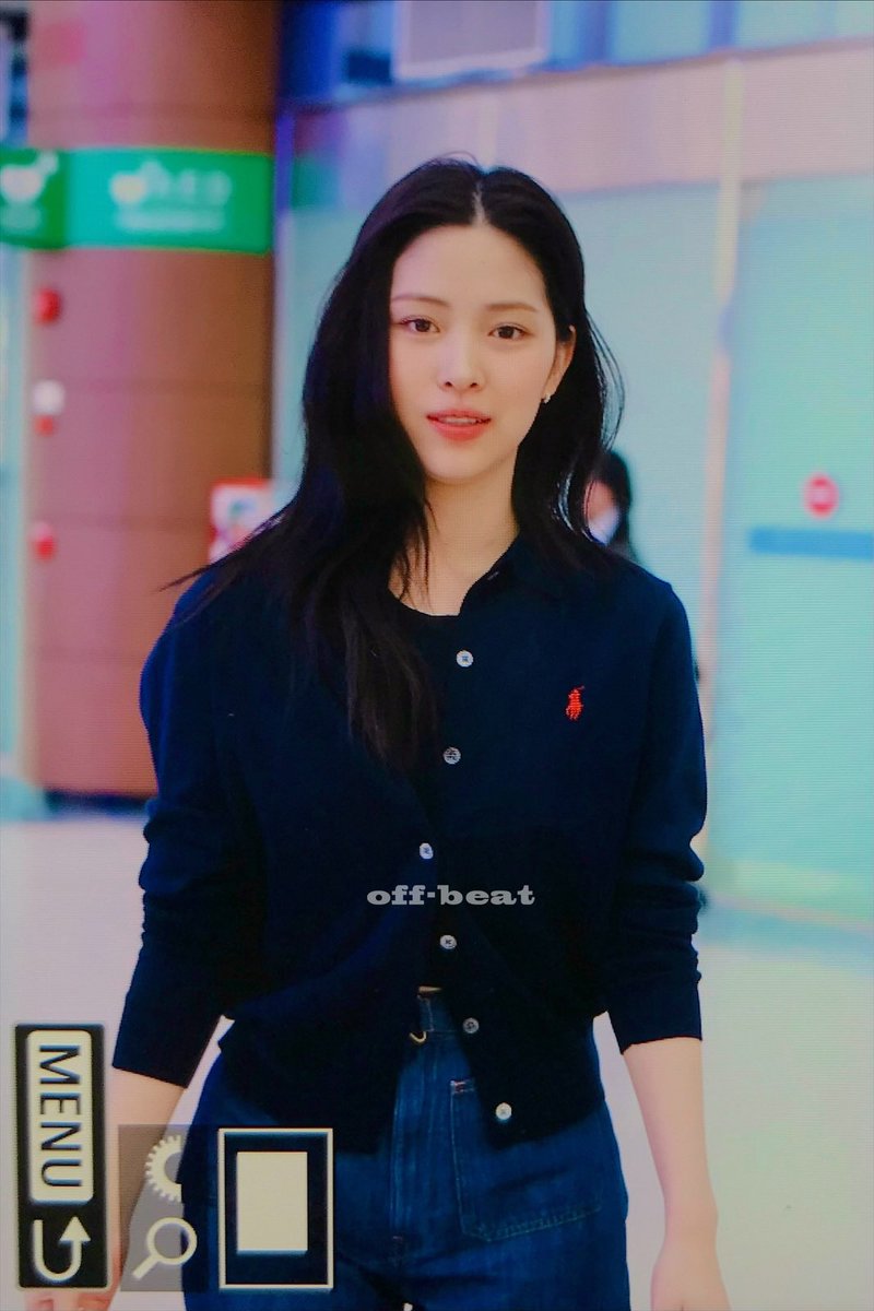 Don't cry, snowman, don't you fear the sun
Who'll carry me without legs to run, honey?
Without legs to run, honey

LOOK ITS RYUJIN DAY  
#EP25_StarringRYUJIN 
#봄이_왜_따뜻한가_했는데_류진이가_태어났구나