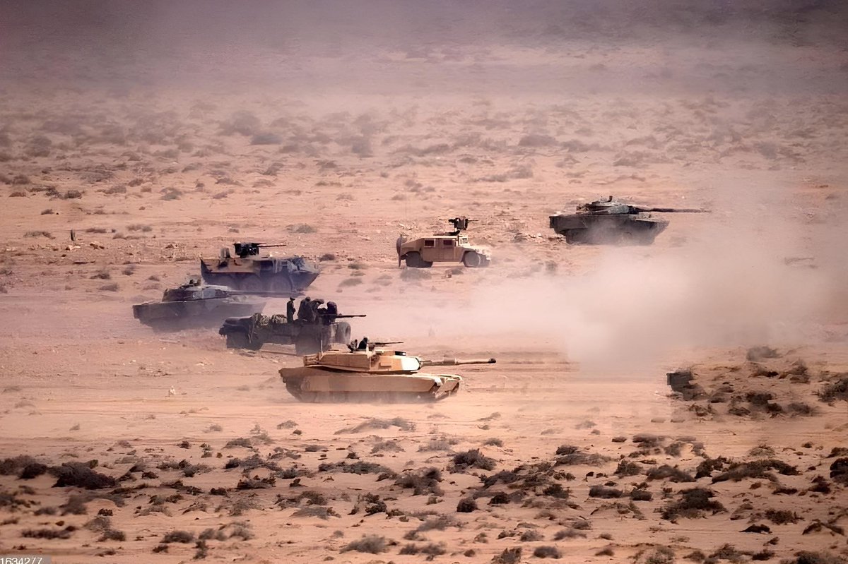 KOMARMIES's tweet image. Royal #Moroccan Armed Forces 🇲🇦 A charge of M1 #Abrams Tank x AMX-10RC Light #Tank x VAB IFV x Light #Fire Support Truck x HUMVEE 🏜 #Morocco #Maroc
