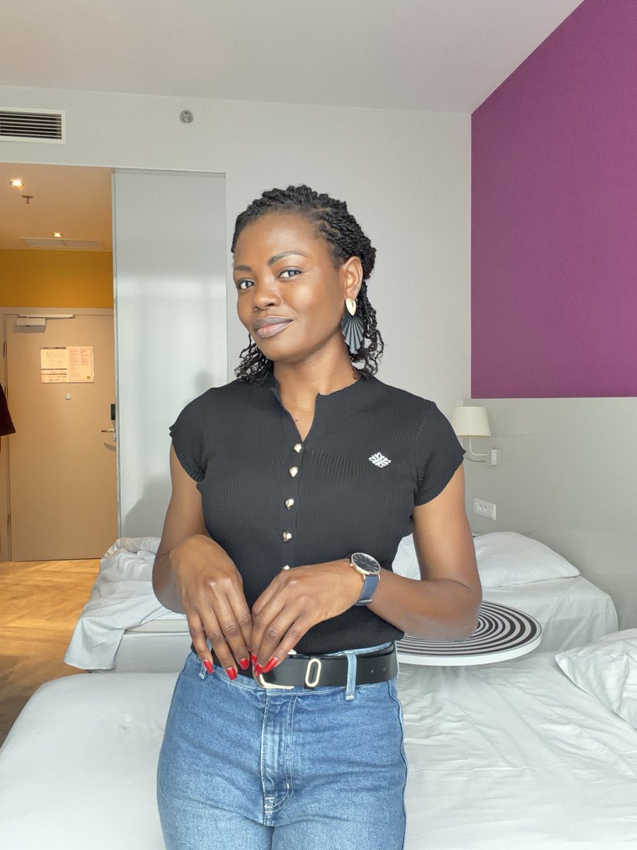 This time 10yrs ago, I was a broke graduate waiting for NYSC to post me to Rivers state and I can go to port harcourt to work in oil company 😂😂😂😂😂

I got what I worked but ended up in Geodesy department of River State University of science and technology 🥺

I ended up not