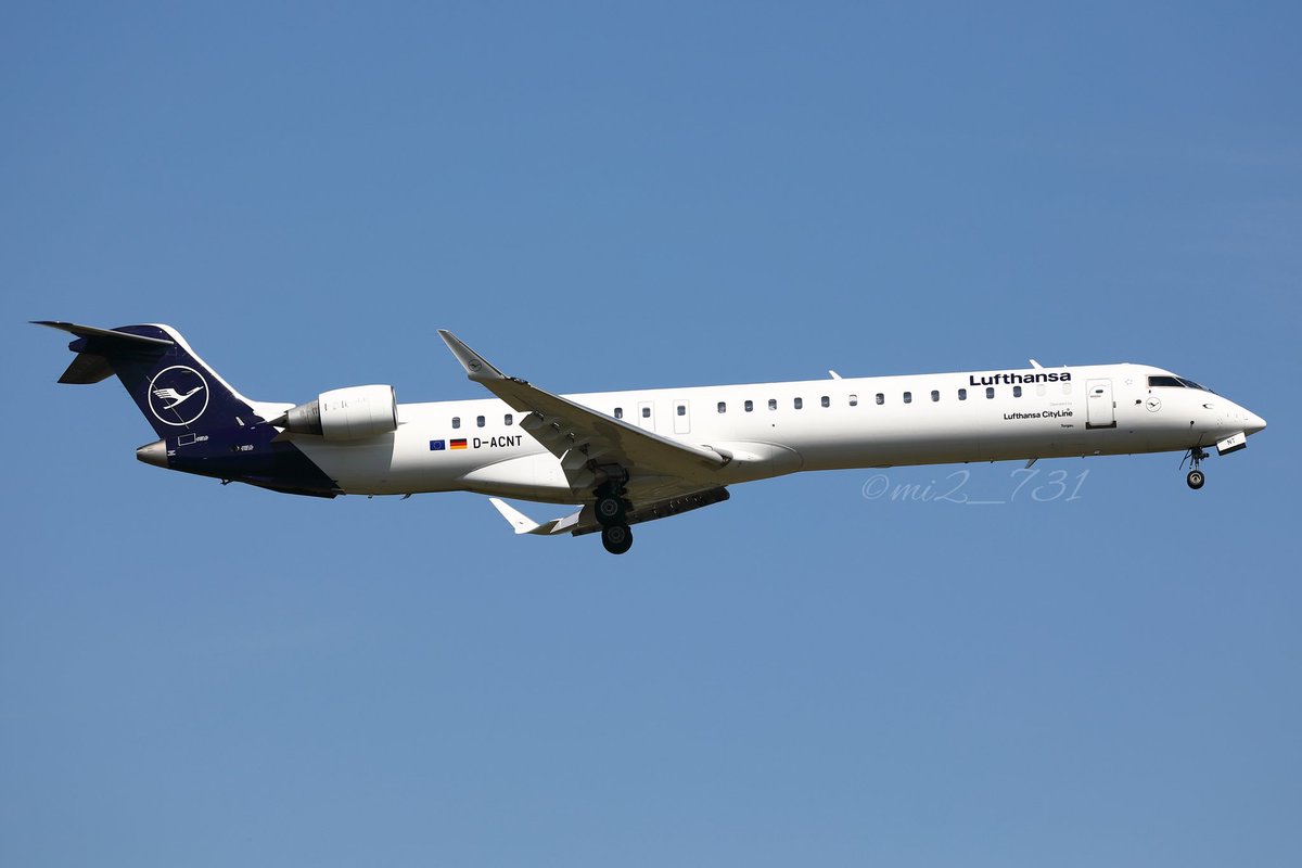 731Mi2's tweet photo. A346よりも先に退役なんですか？？？

2025/4/29
FRA/EDDF
Lufthansa
CRJ-900LR
D-ACNT https://t.co/dphnTvDS7q