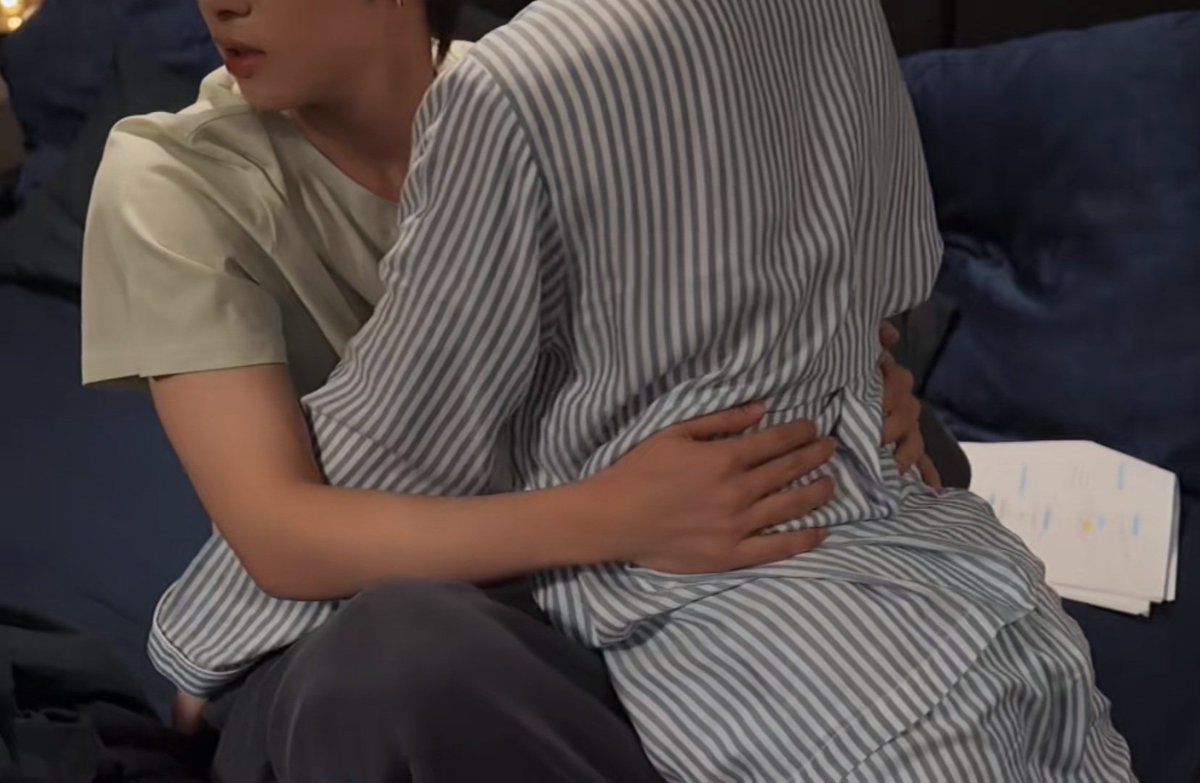 qui | ♡ dwy era tweet media